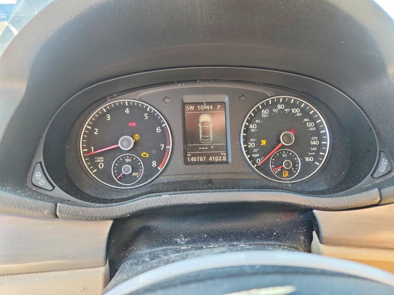2014 VOLKSWAGEN Passat