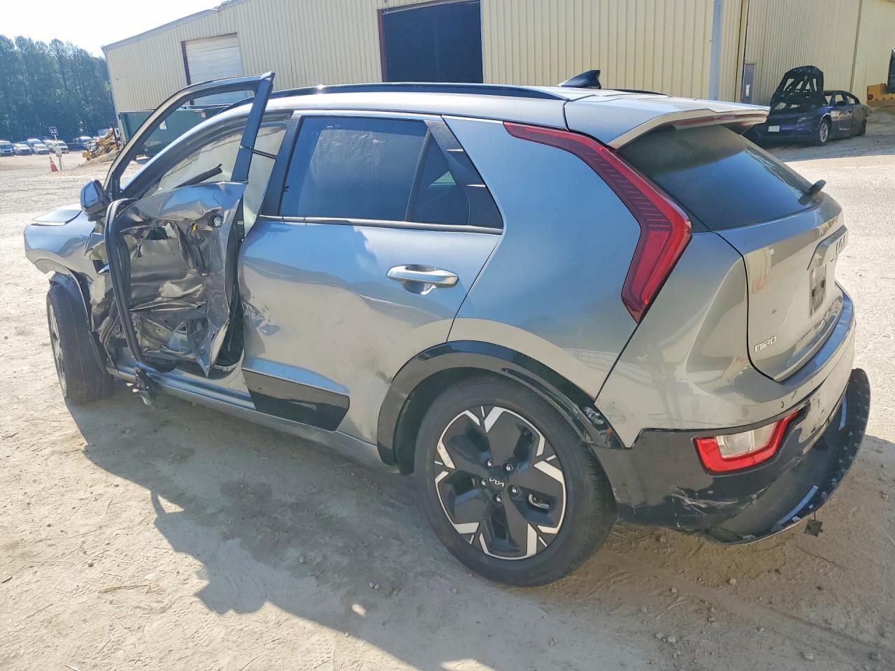 2023 KIA Niro