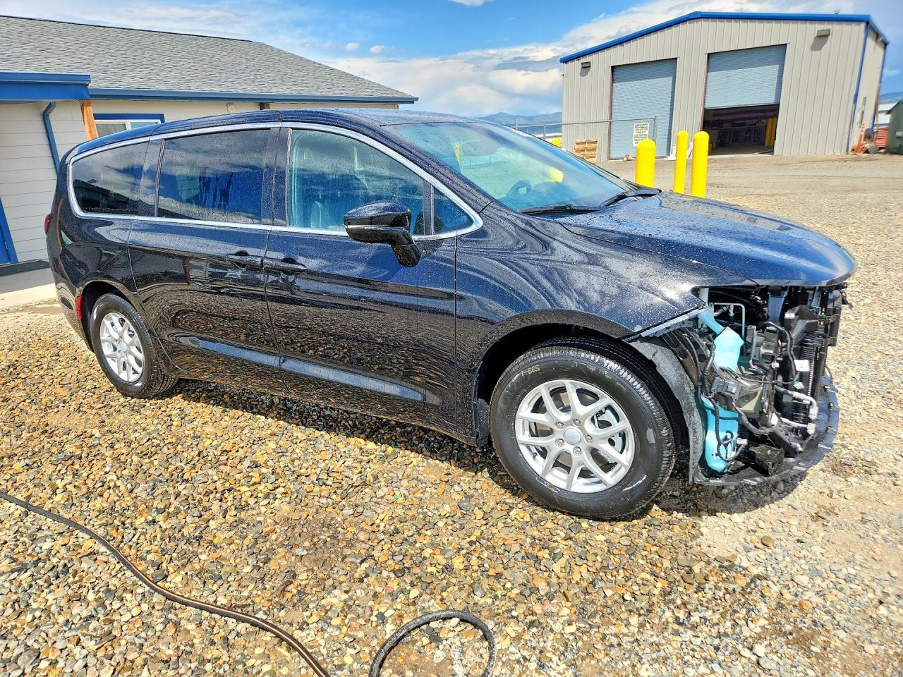 2027 CHRYSLER Pacifica
