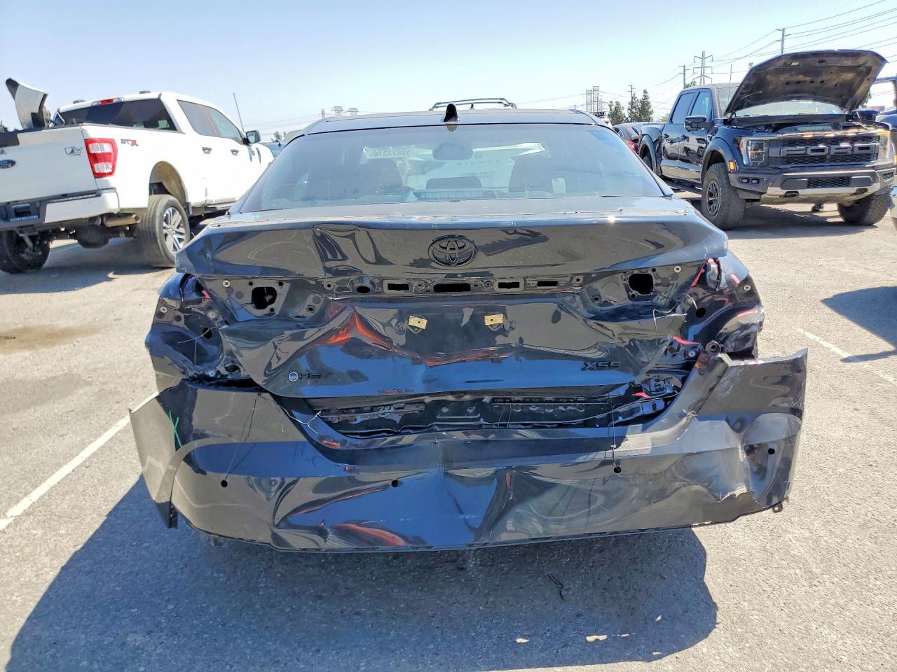 2025 TOYOTA CAMRY