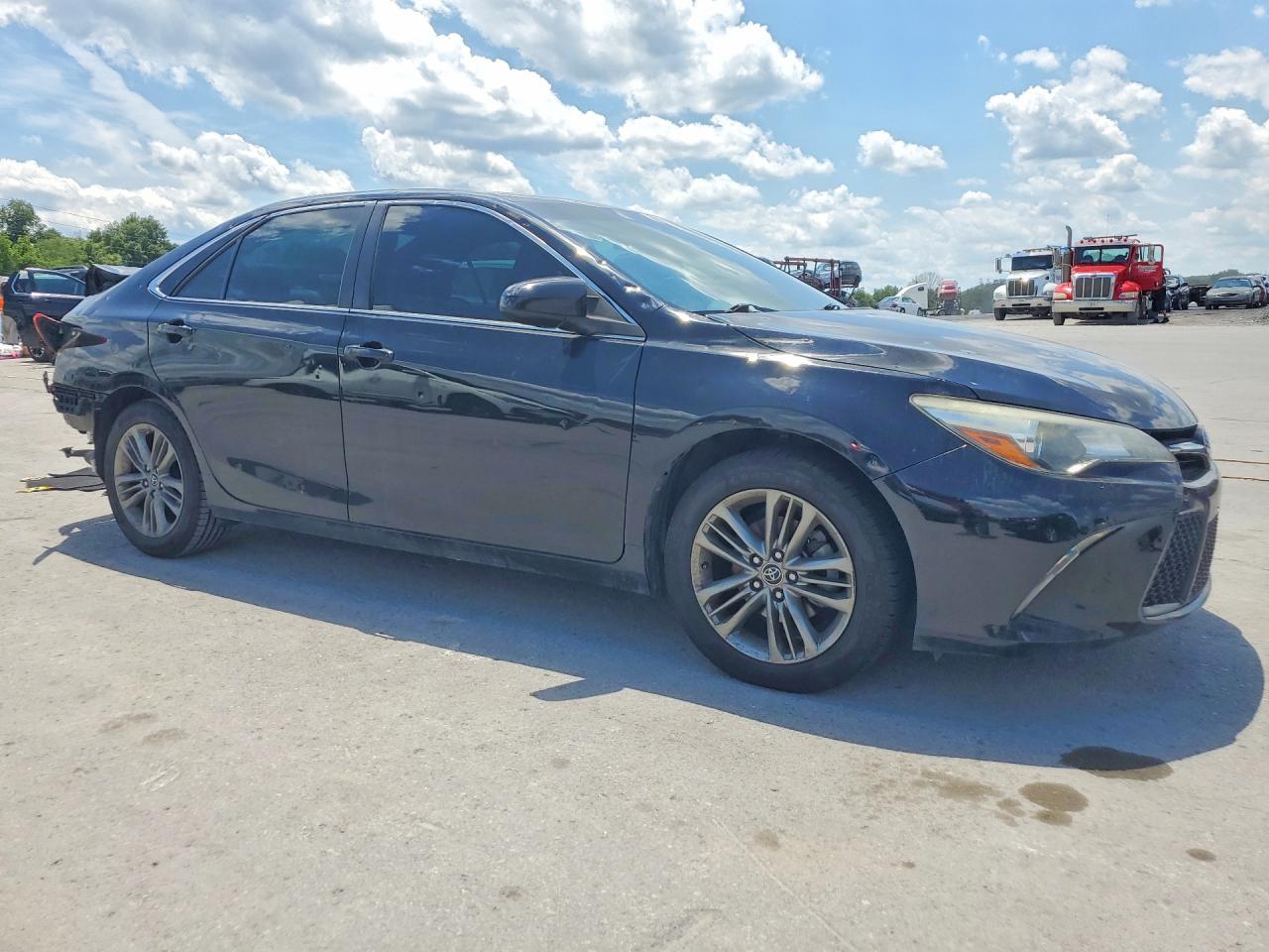2016 TOYOTA CAMRY