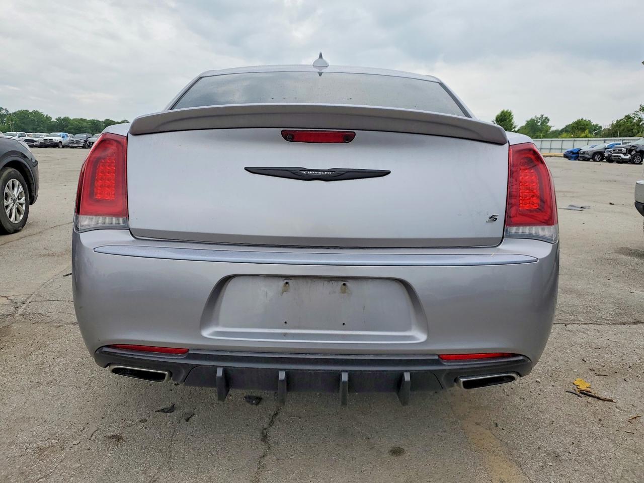2015 CHRYSLER 300