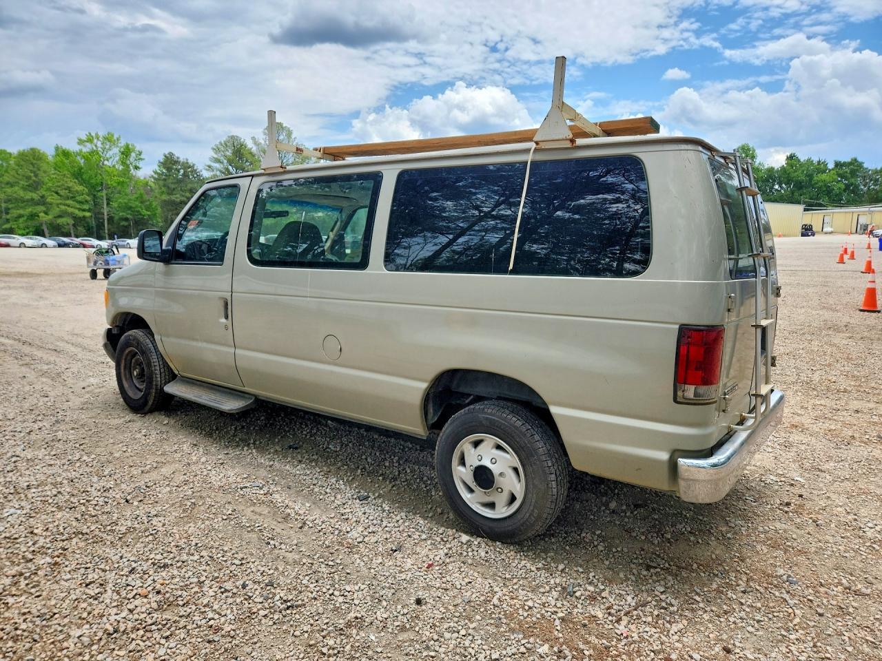 2006 FORD Econoline E350