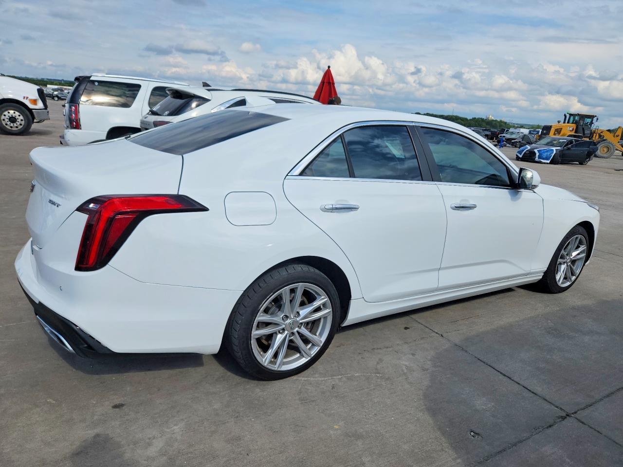 2022 CADILLAC CT4