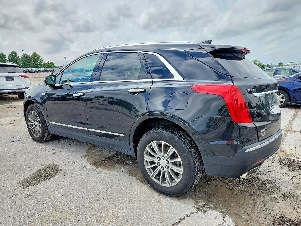 2017 CADILLAC XT5