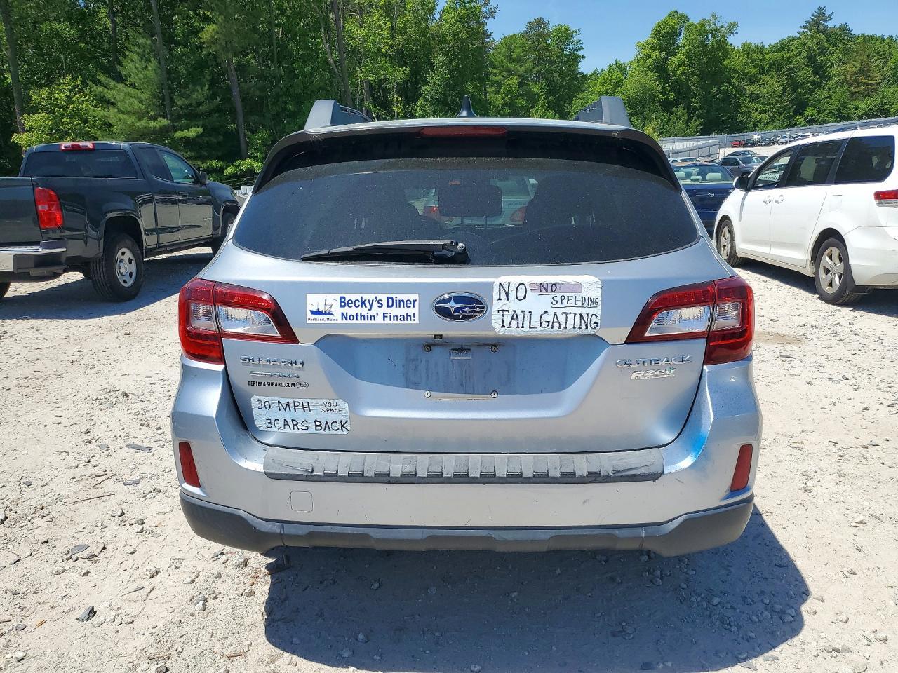 2017 SUBARU Outback