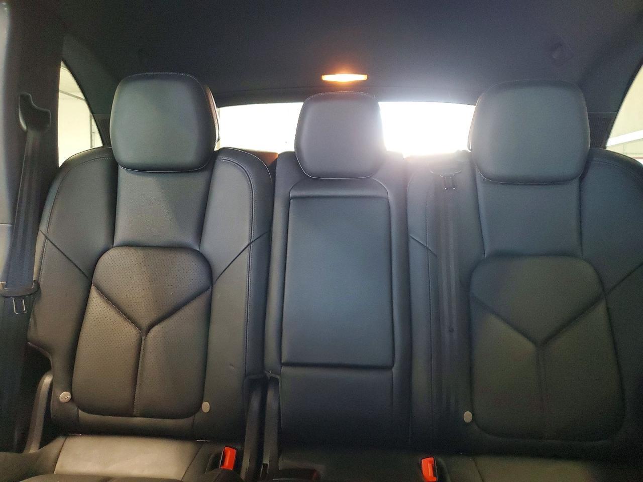 2013 PORSCHE CAYENNE