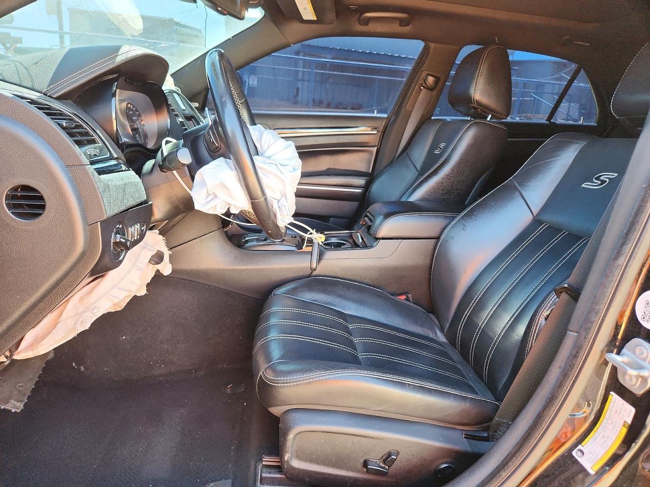 2019 CHRYSLER 300
