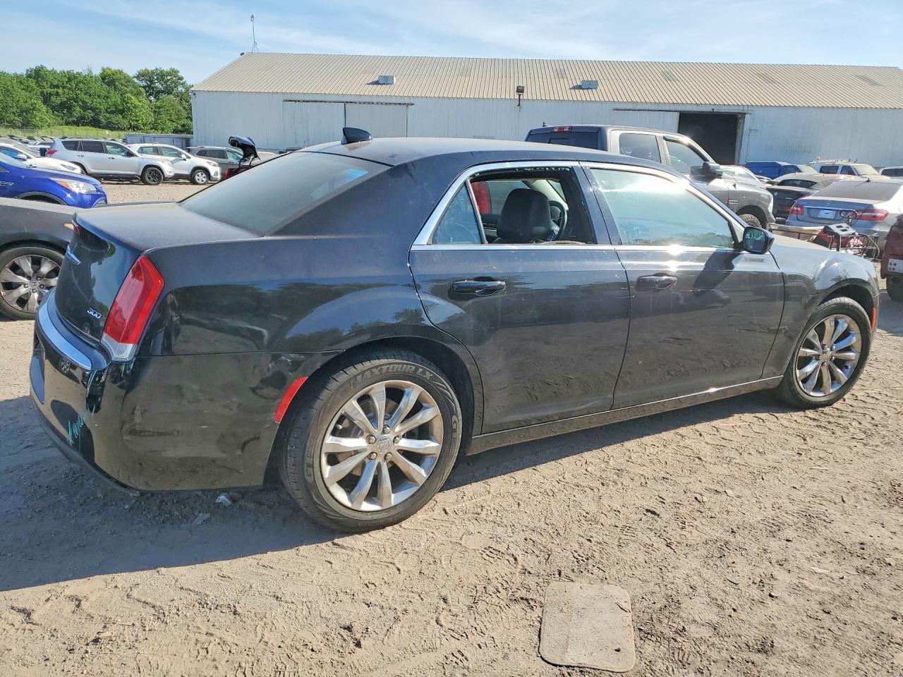 2017 CHRYSLER 300