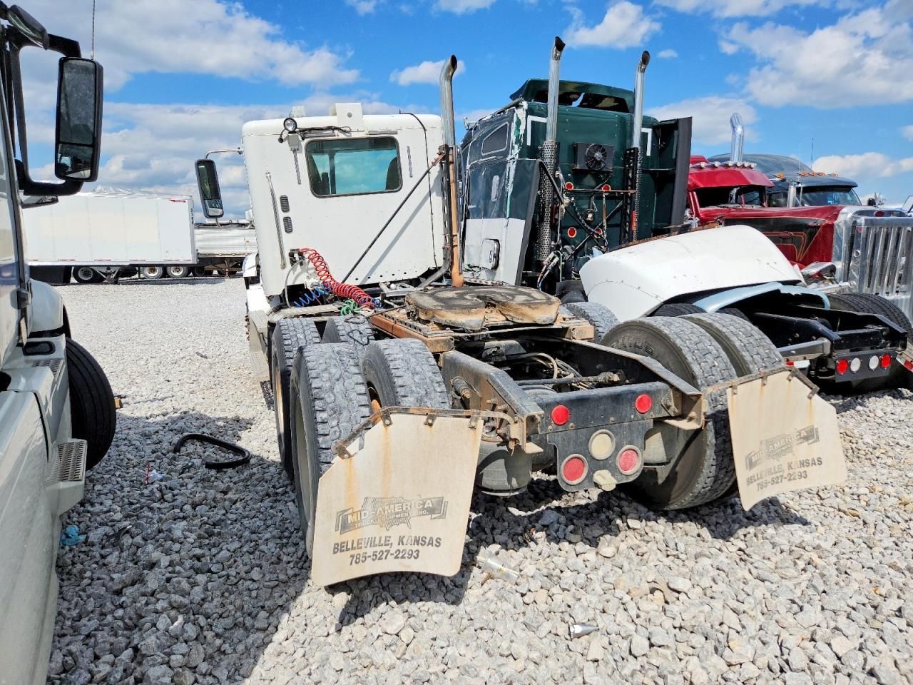 2009 FREIGHTLINER Columbia