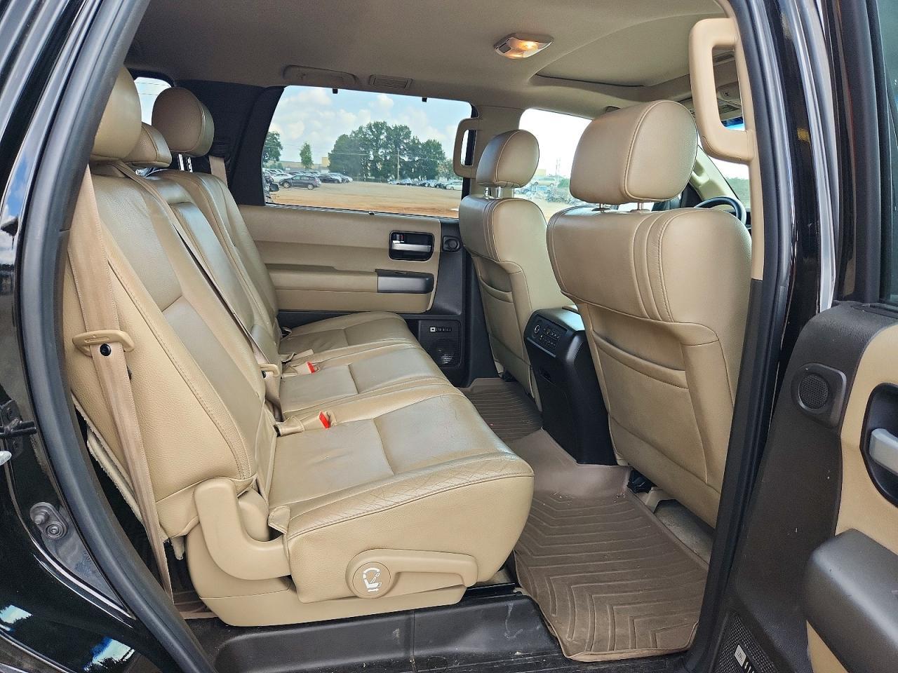 2010 TOYOTA Sequoia