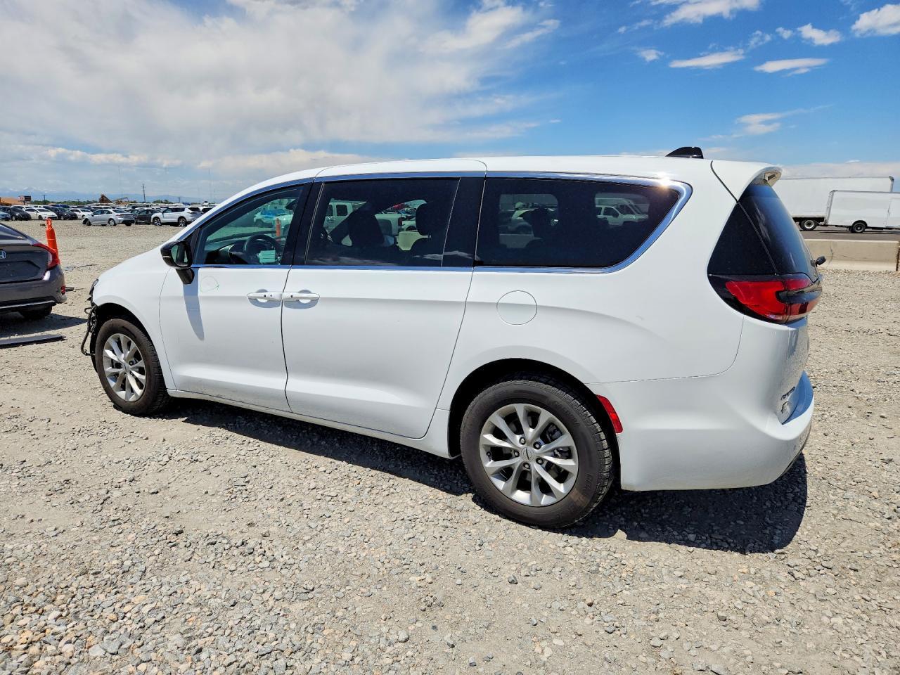 2025 CHRYSLER Pacifica