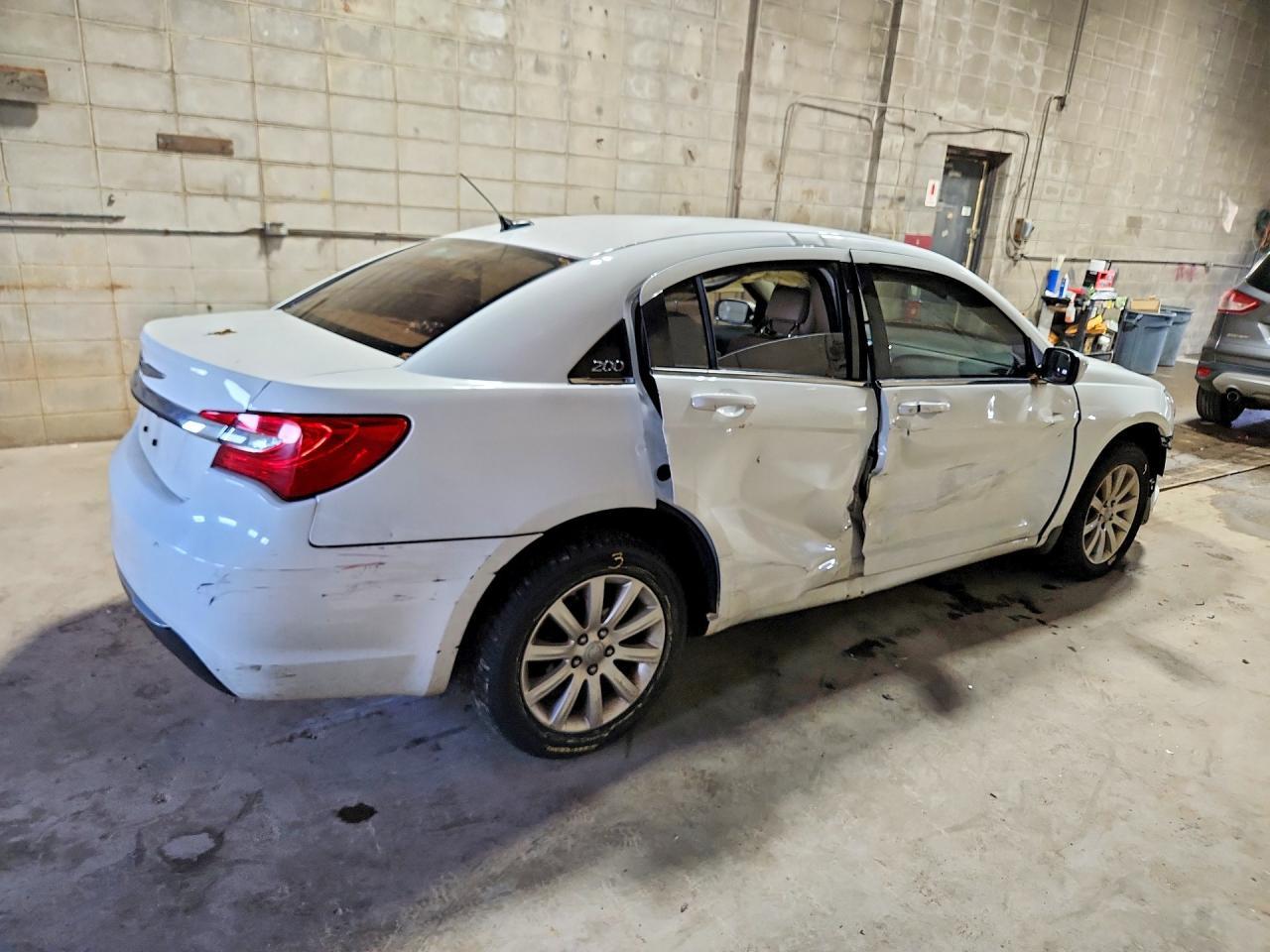 2011 CHRYSLER 200
