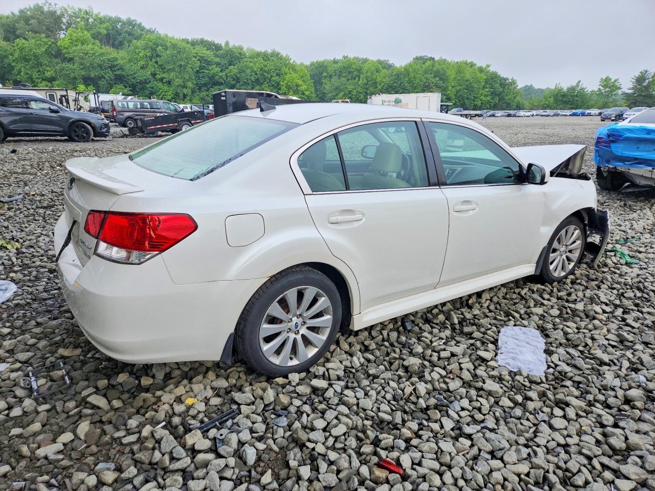 2012 SUBARU Legacy