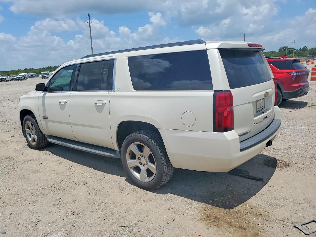 2015 CHEVROLET Suburban