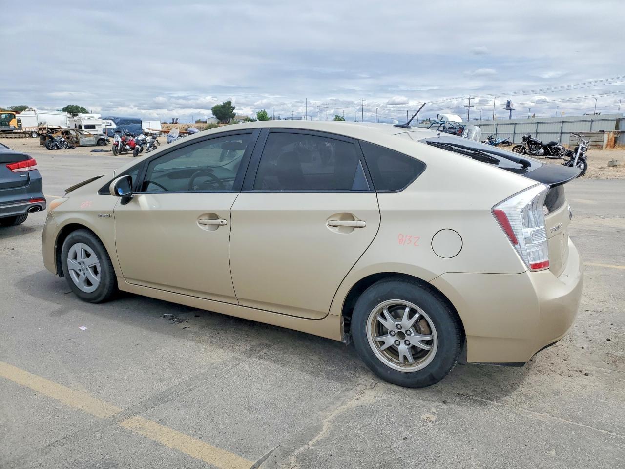 2011 TOYOTA PRIUS