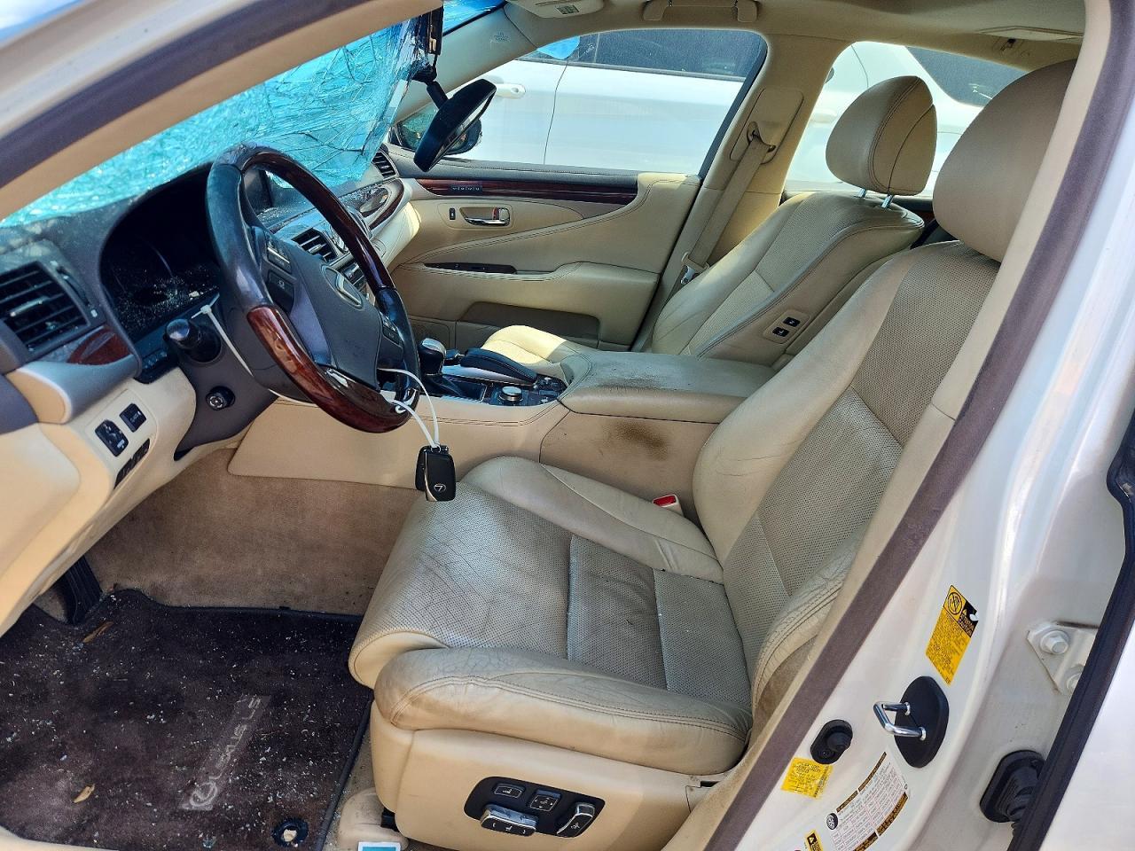 2013 LEXUS LS 460