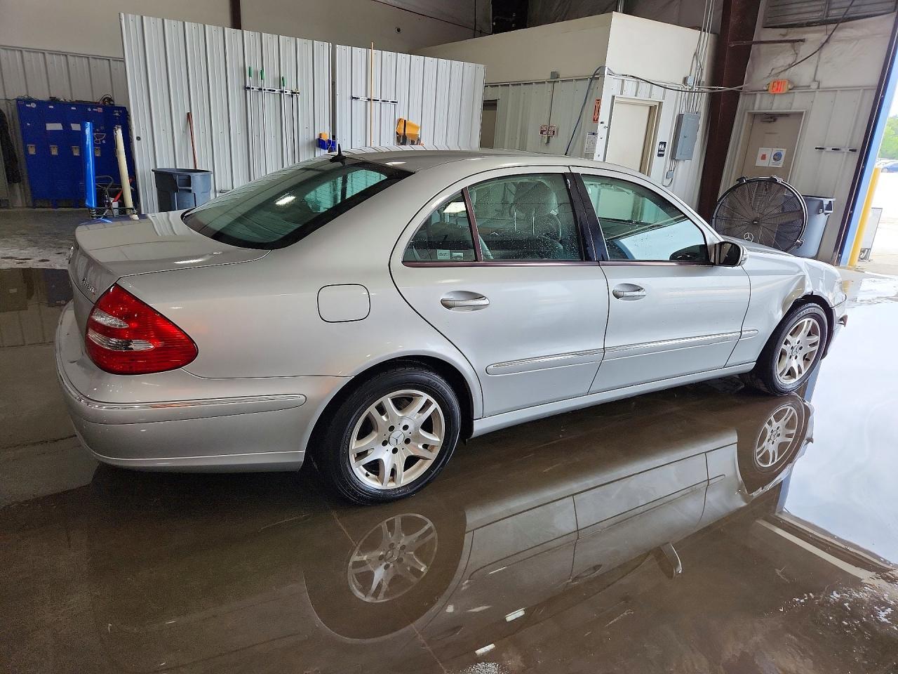 2005 MERCEDES-BENZ E-Class
