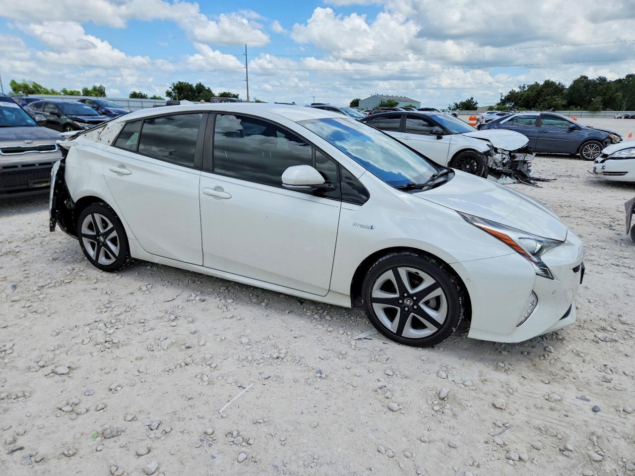 2018 TOYOTA PRIUS