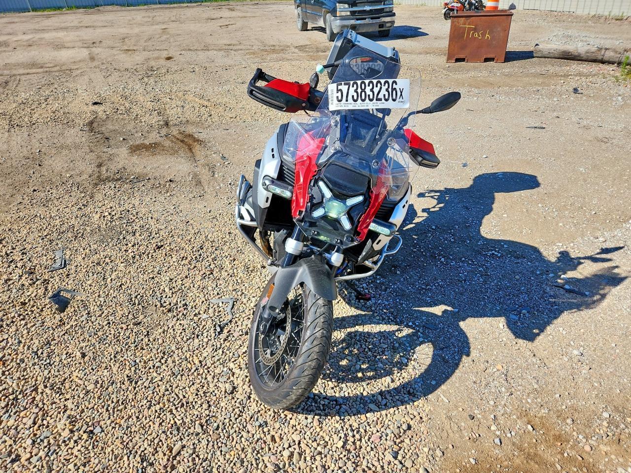 2025 BMW R