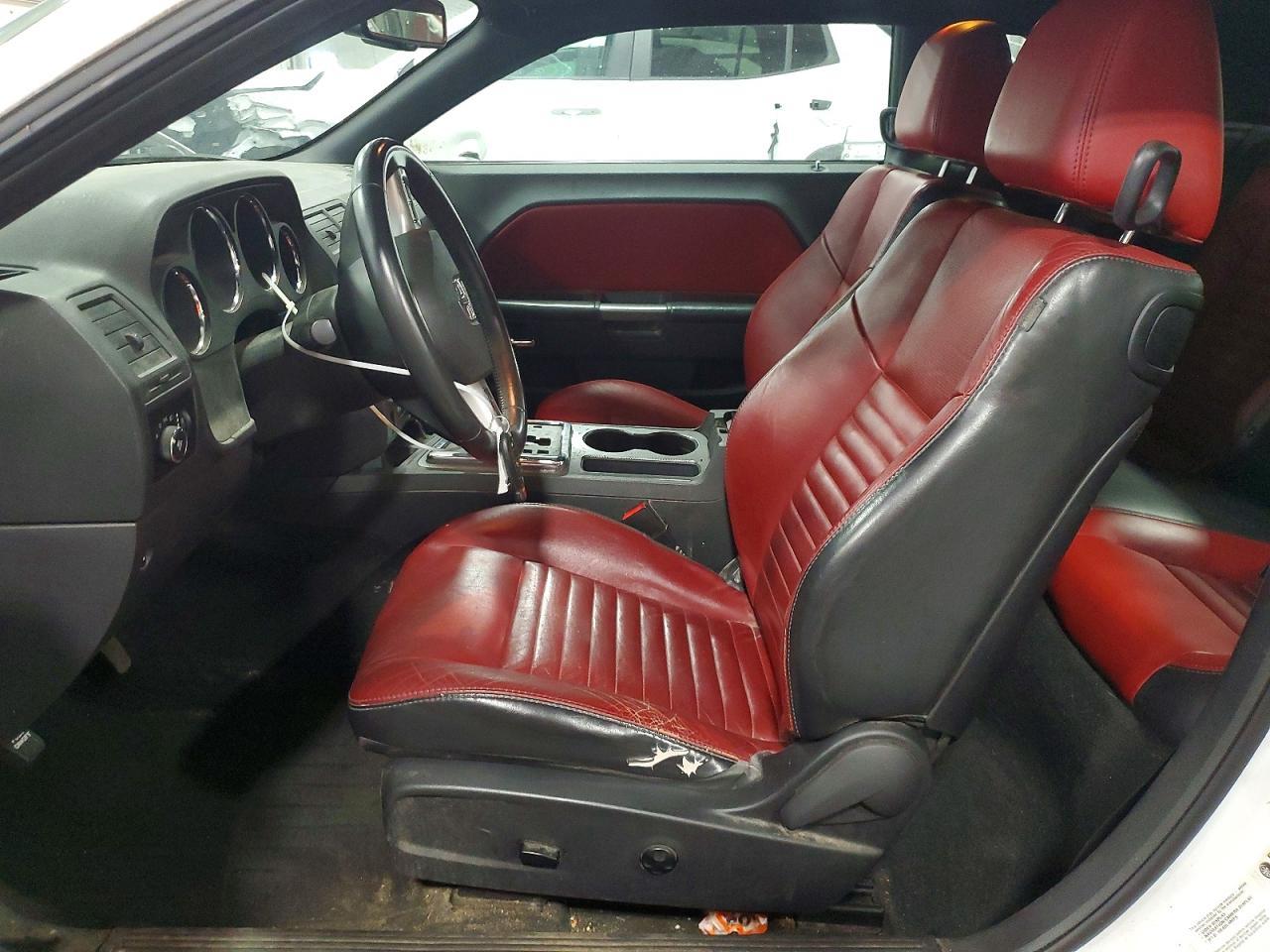 2013 DODGE Challenger