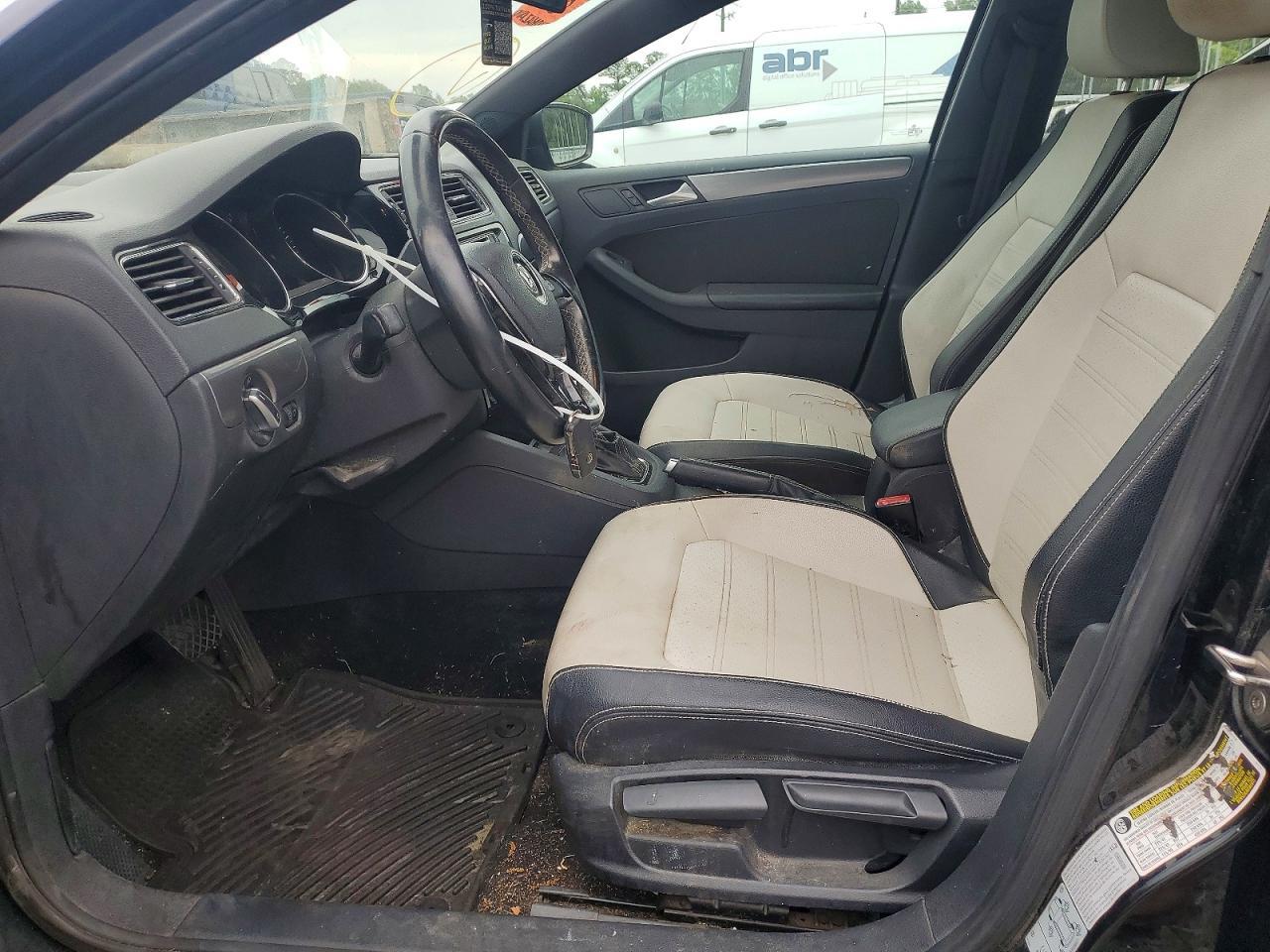 2016 VOLKSWAGEN JETTA