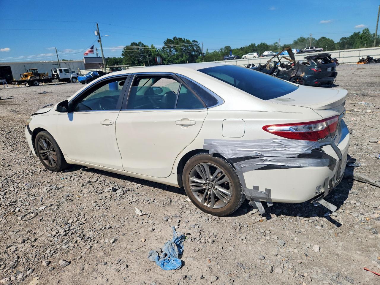 2015 TOYOTA CAMRY
