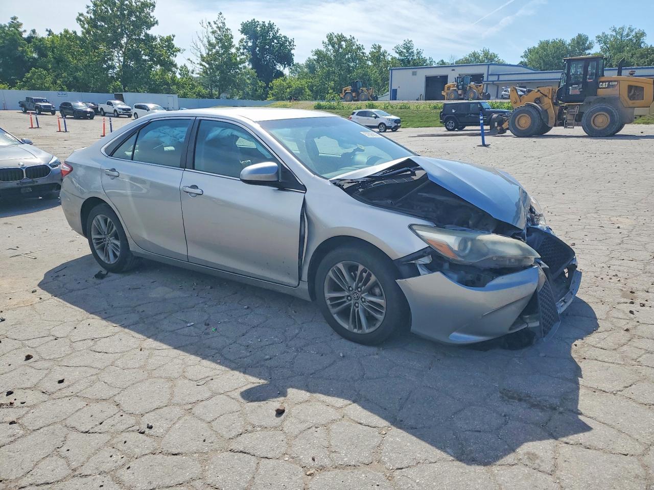 2016 TOYOTA CAMRY
