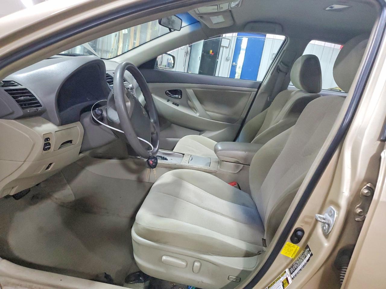 2011 TOYOTA CAMRY