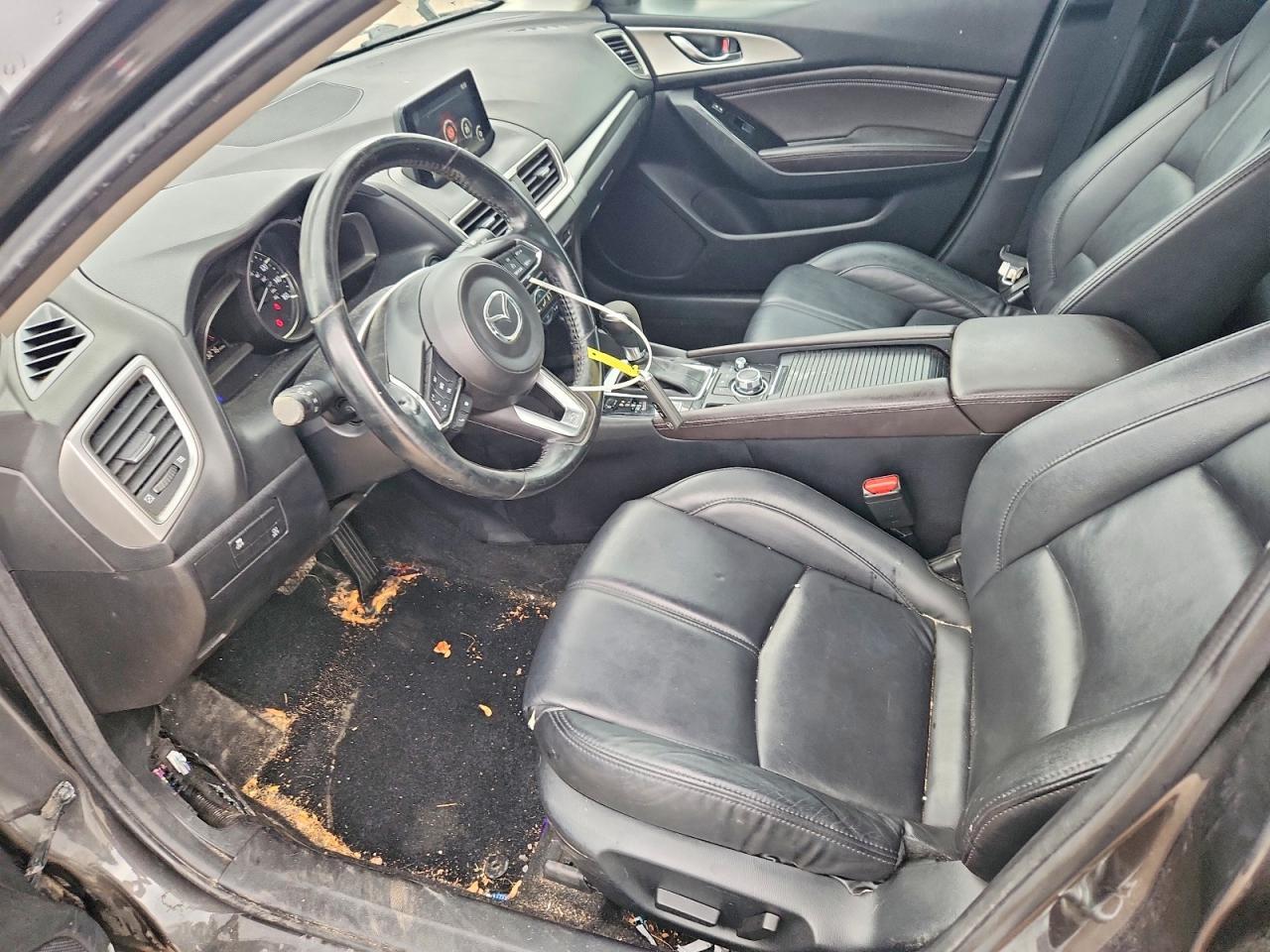 2018 MAZDA 3