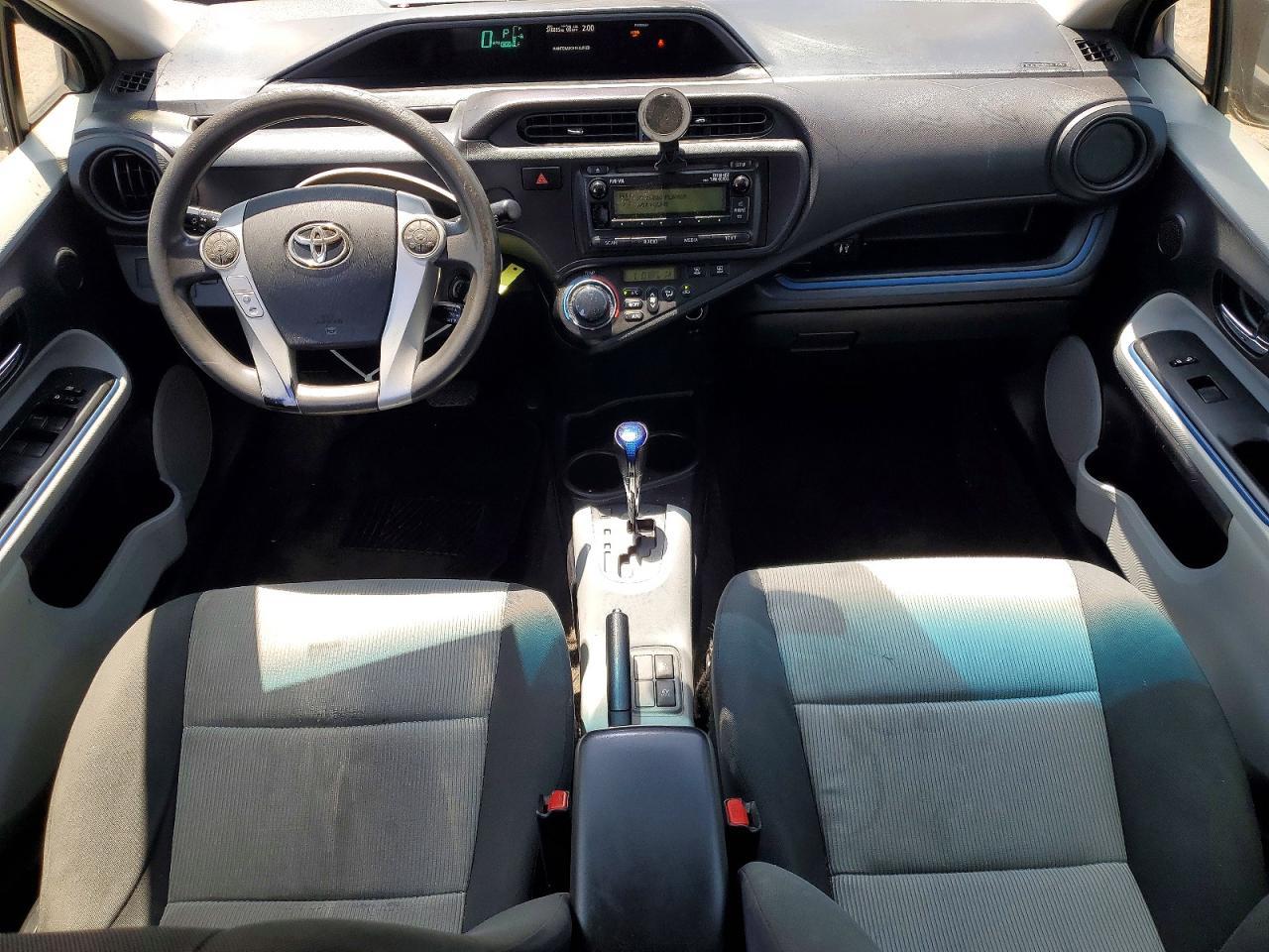 2013 TOYOTA Prius c