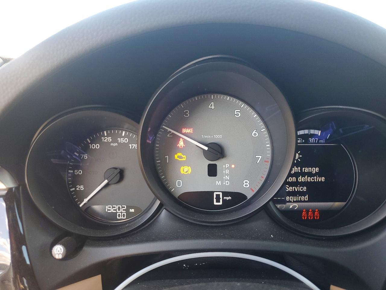 2022 PORSCHE Macan