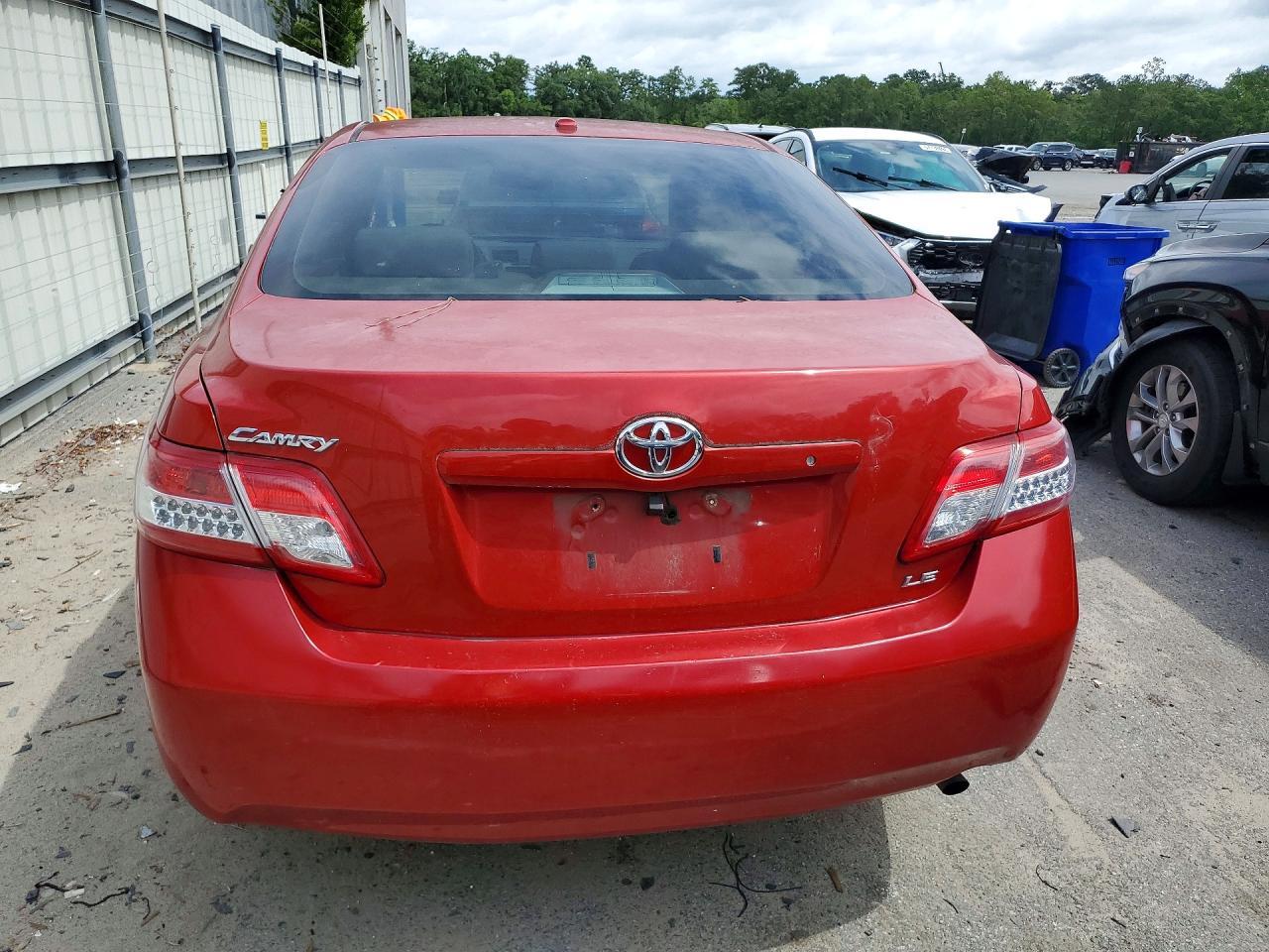 2011 TOYOTA CAMRY
