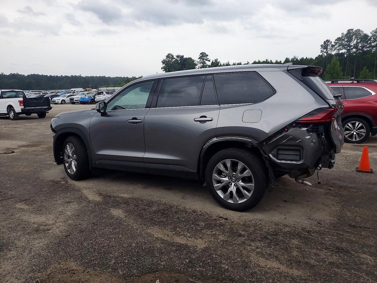 2026 TOYOTA HIGHLANDER