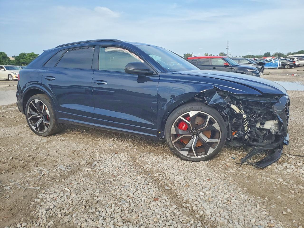 2024 AUDI RS Q8