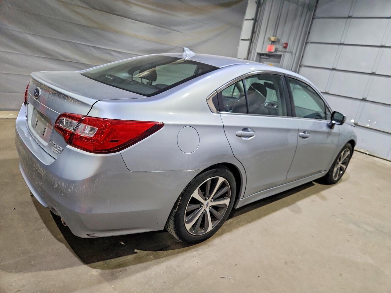 2017 SUBARU Legacy