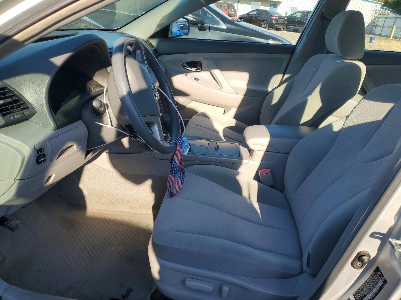 2010 TOYOTA CAMRY