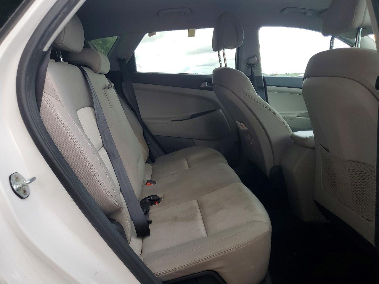 2016 HYUNDAI TUCSON