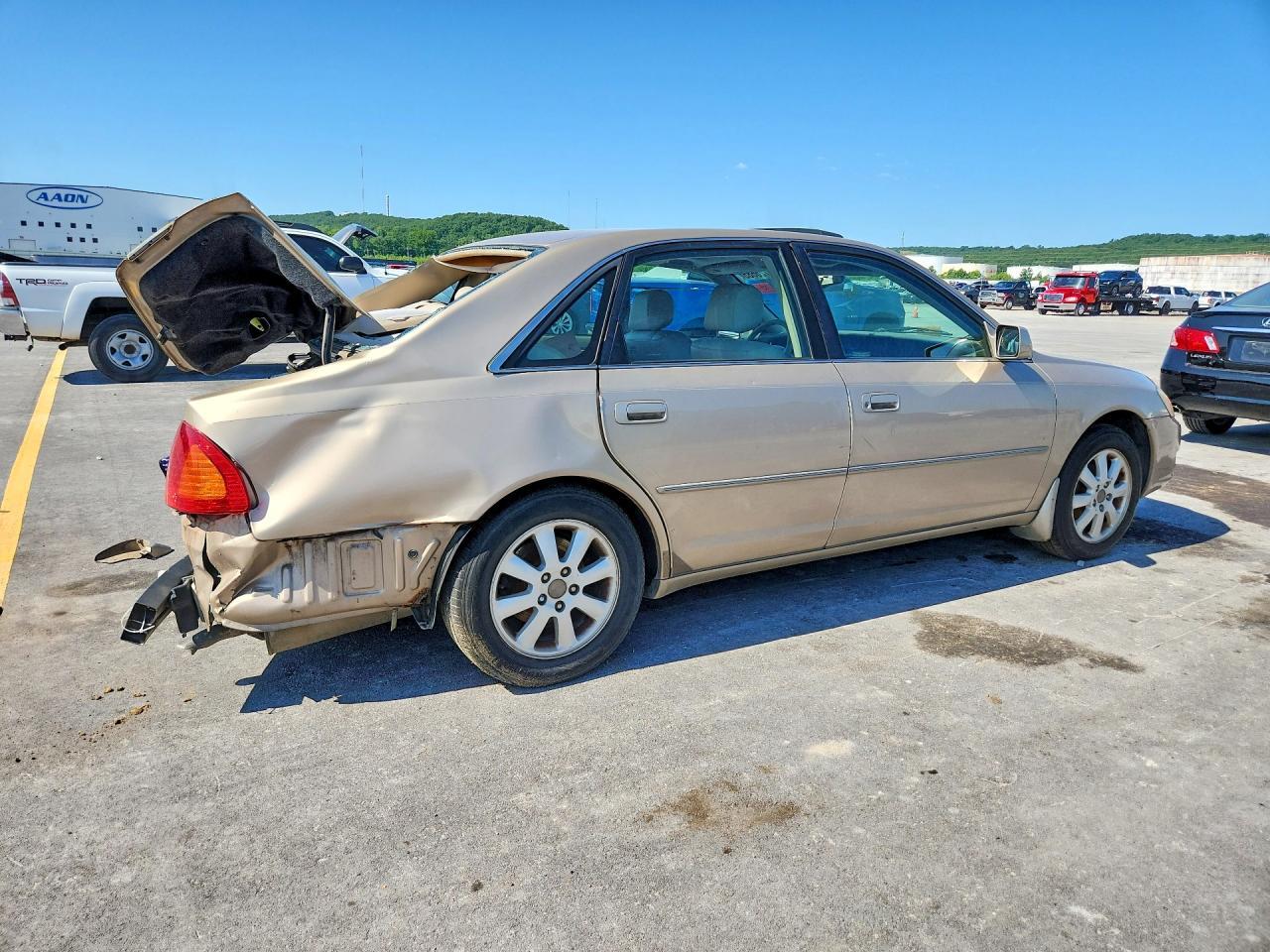 2001 TOYOTA Avalon