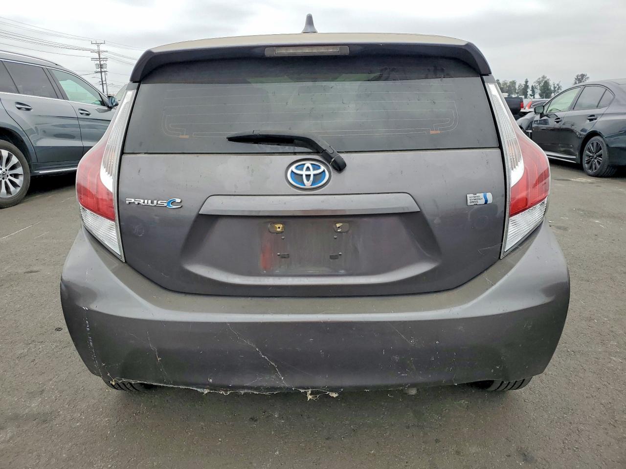 2015 TOYOTA Prius c