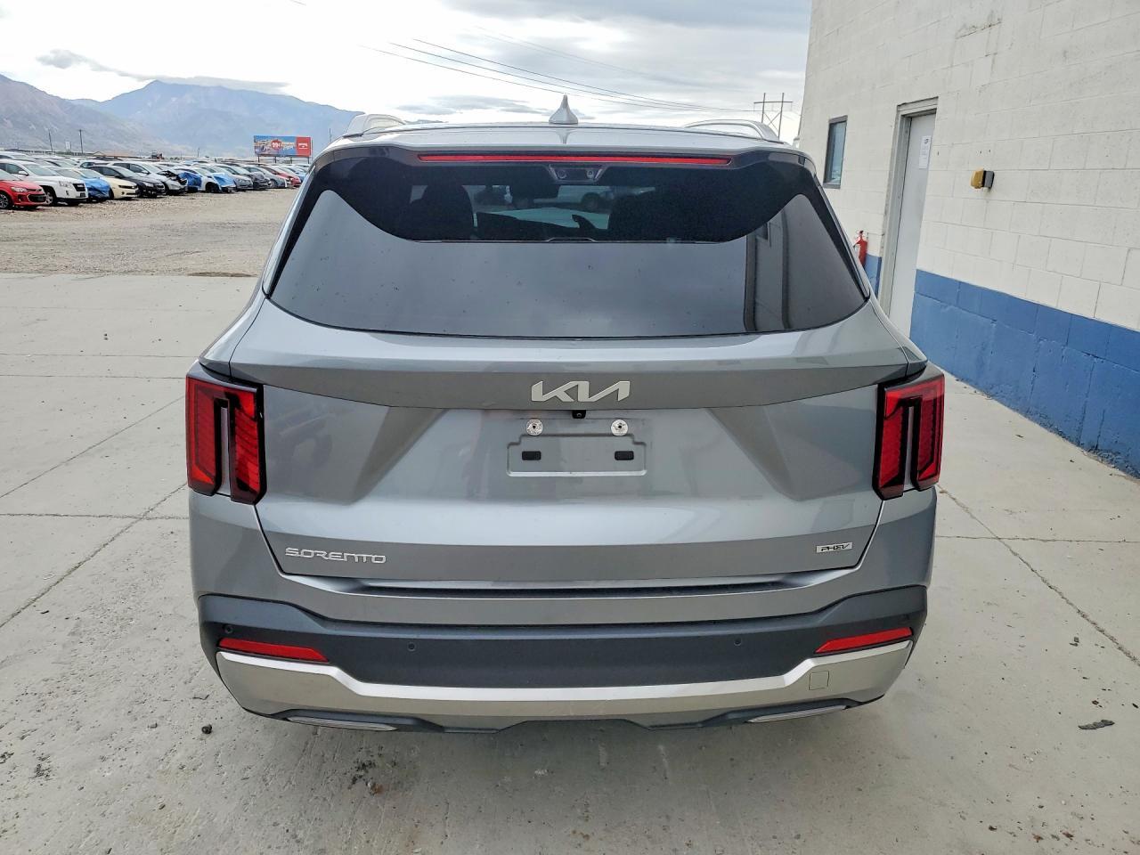 2025 KIA SORENTO