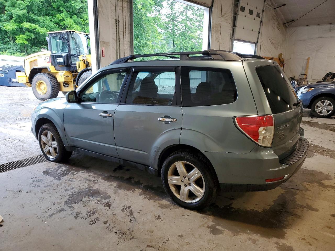 2010 SUBARU FORESTER