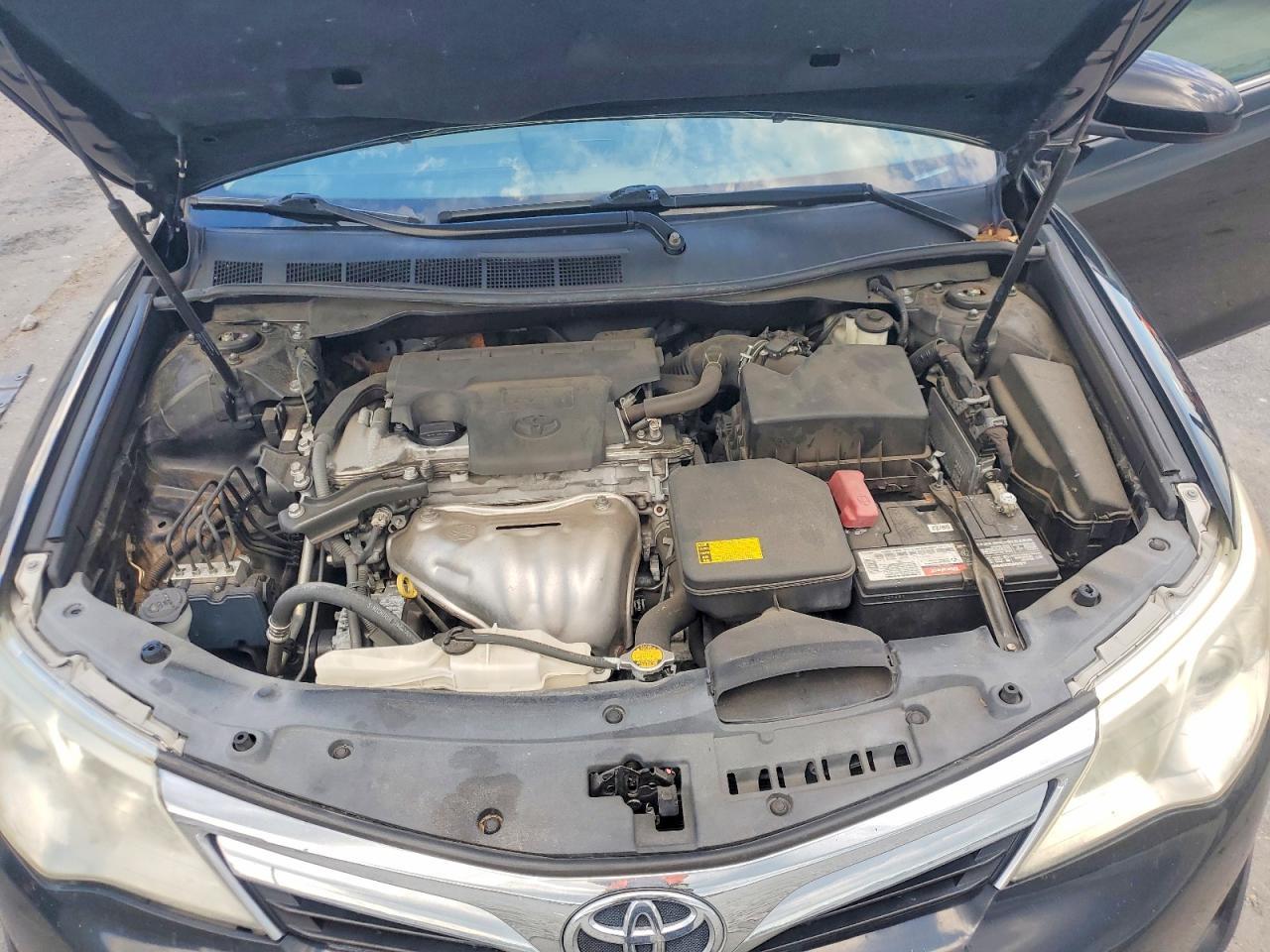 2014 TOYOTA CAMRY