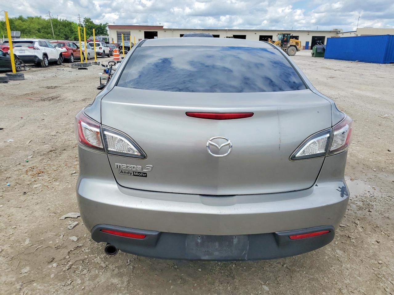 2010 MAZDA 3