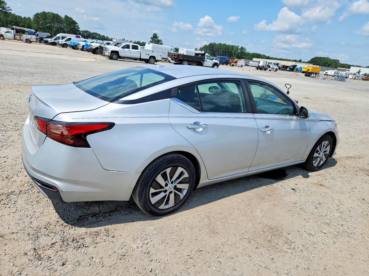 2019 NISSAN ALTIMA