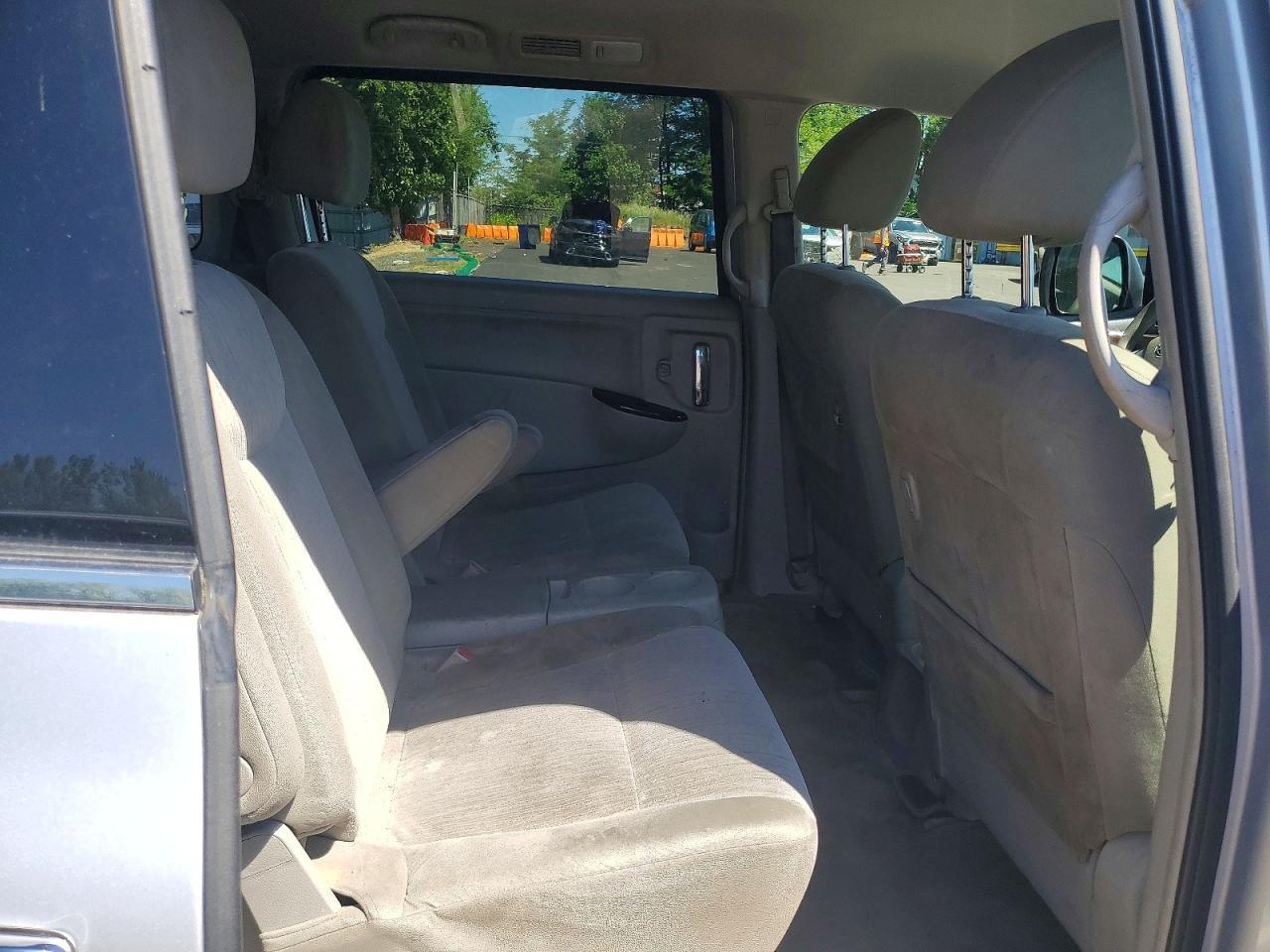 2012 NISSAN Quest