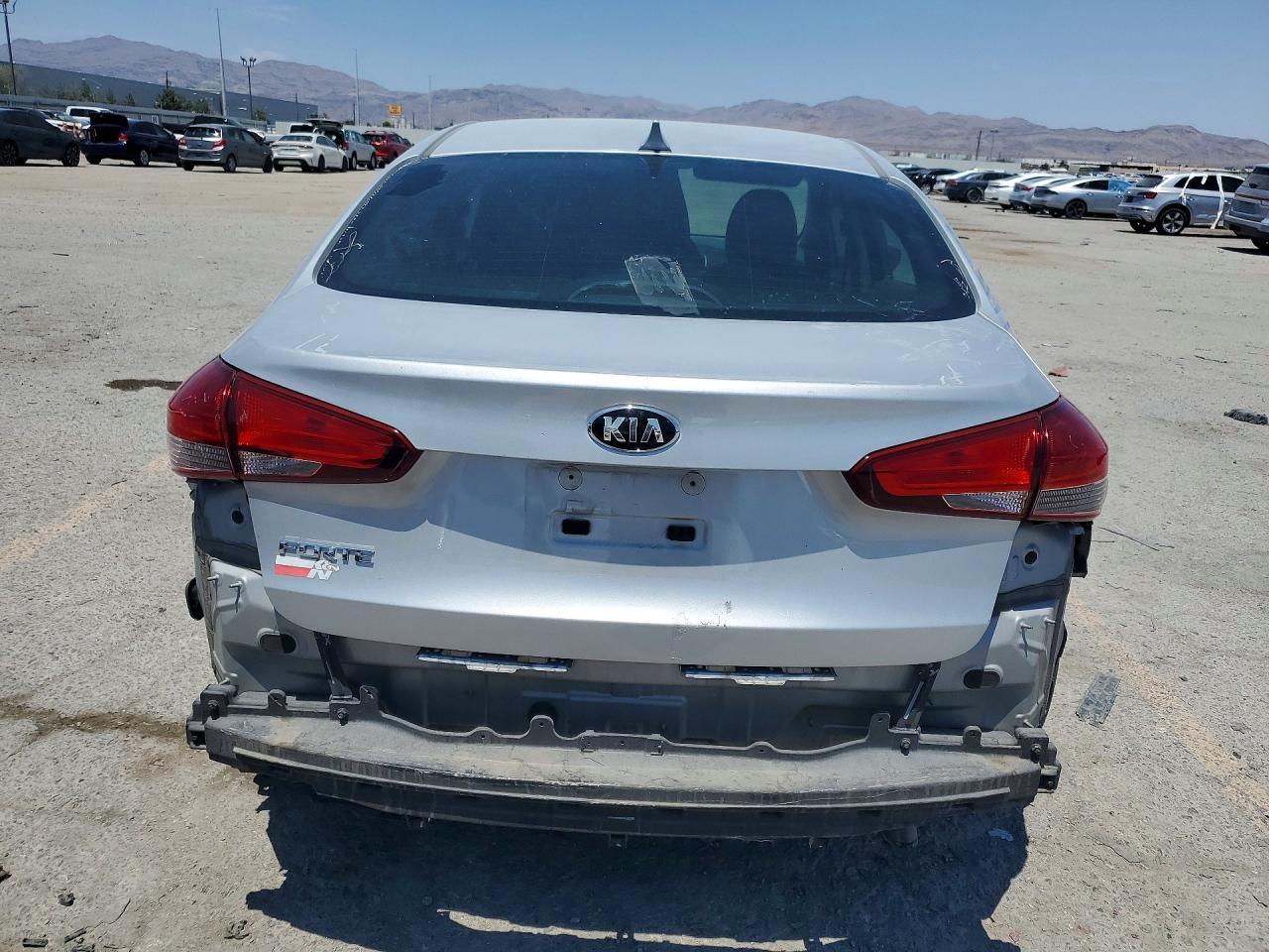 2017 KIA FORTE