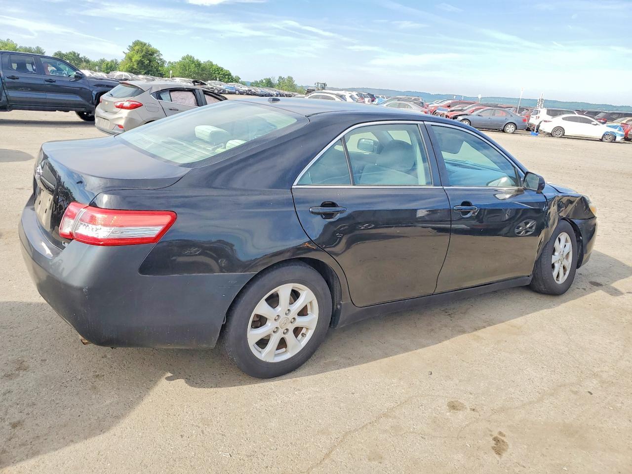 2010 TOYOTA CAMRY