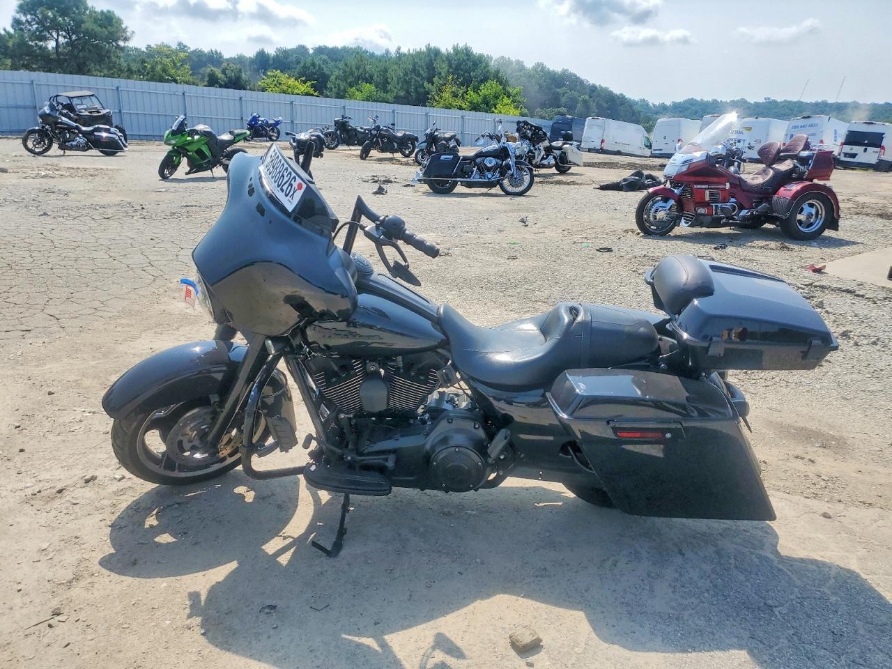 2012 HARLEY-DAVIDSON FLHX
