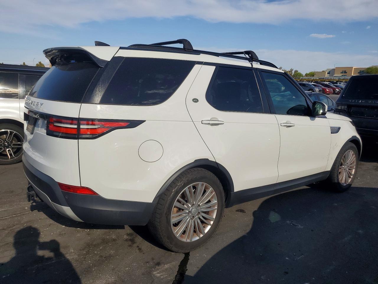 2017 LAND ROVER Discovery